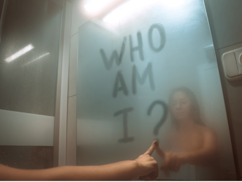 Quand l’identité se déracine : le choc invisible de&nbsp;l’adoption